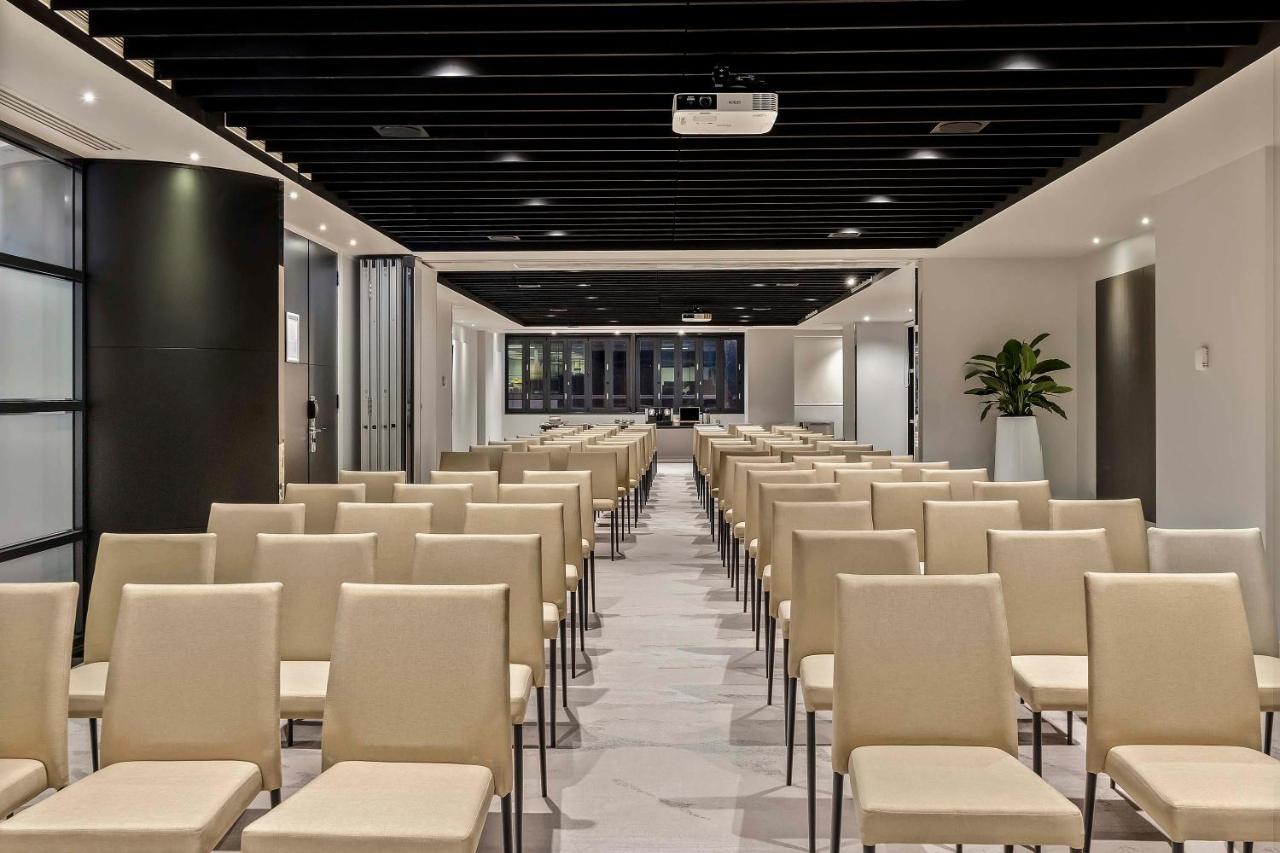 Peppers Waymouth Hotel Adelaide Bagian luar foto The Westin Convention Centre