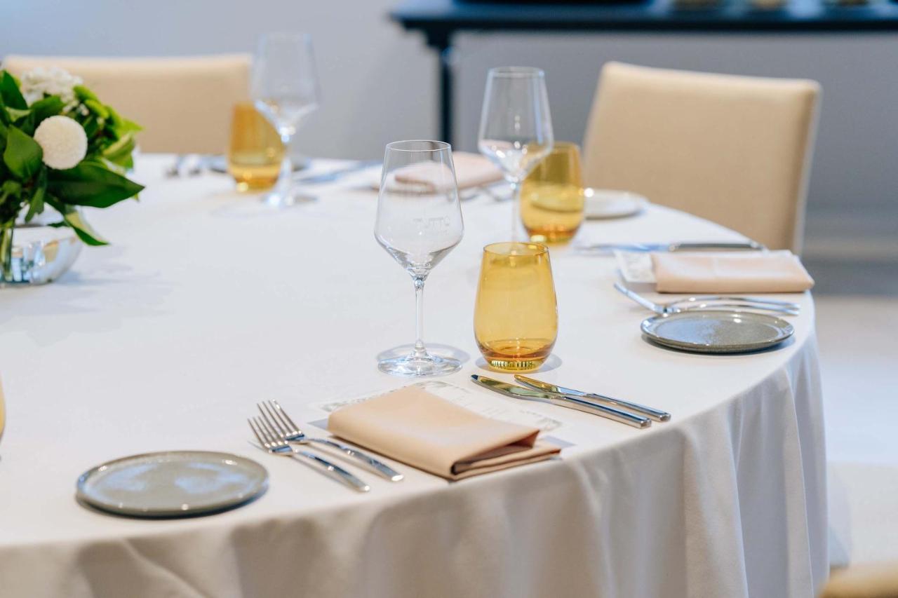 Peppers Waymouth Hotel Adelaide Bagian luar foto A table set for fine dining