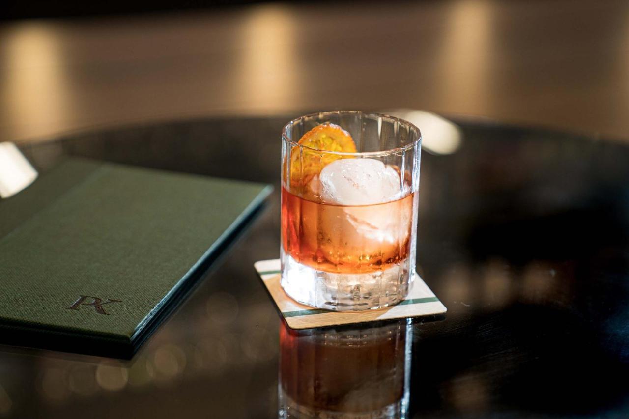 Peppers Waymouth Hotel Adelaide Bagian luar foto A Negroni cocktail