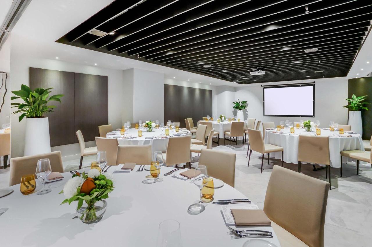Peppers Waymouth Hotel Adelaide Bagian luar foto The interior of the meeting room