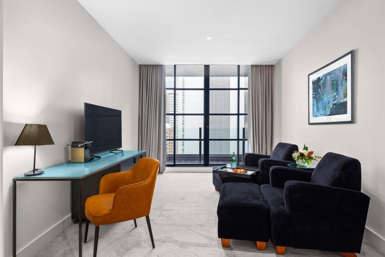 Peppers Waymouth Hotel Adelaide Bagian luar foto A typical apartment at The Standard East Village
