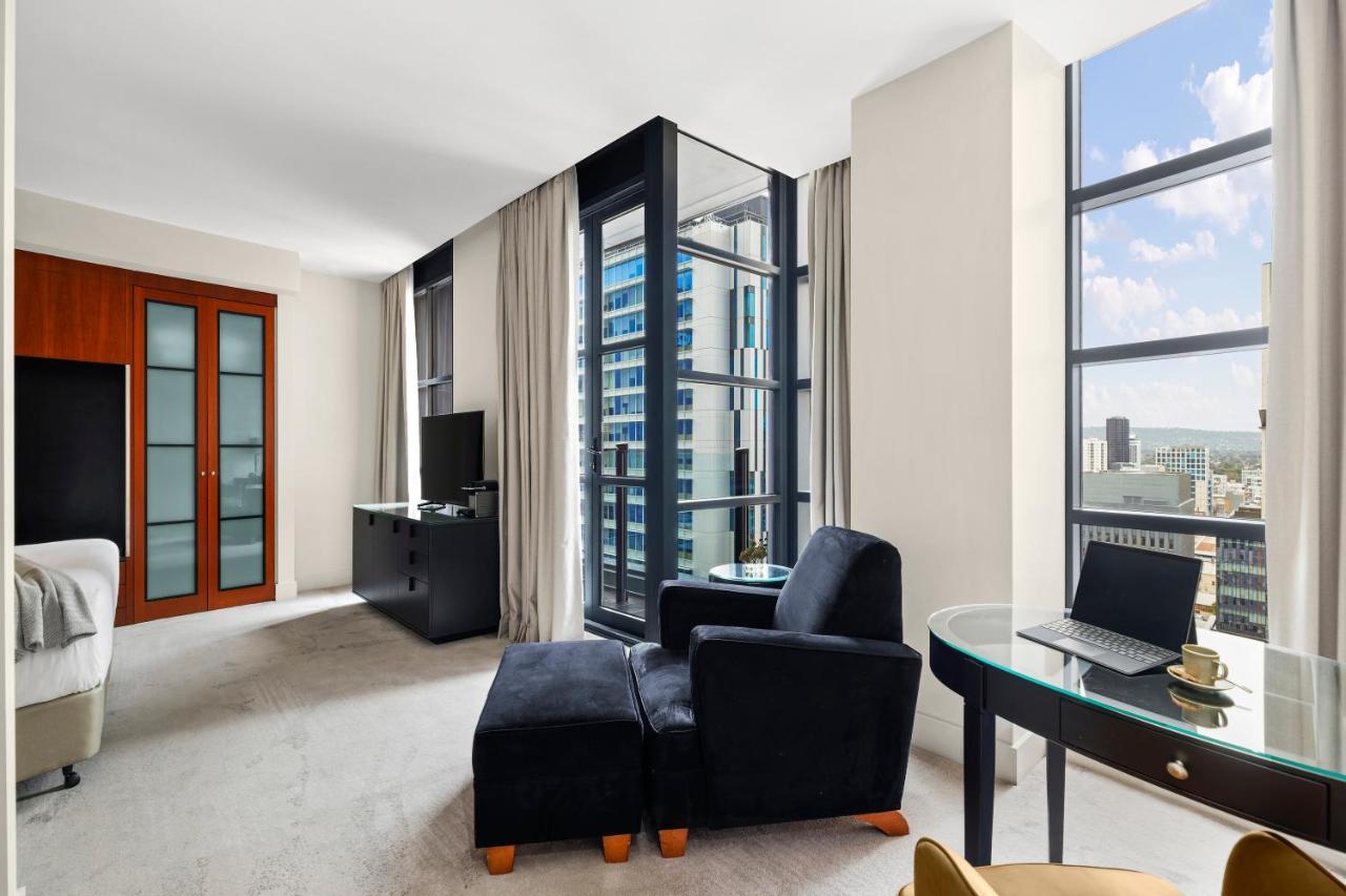 Peppers Waymouth Hotel Adelaide Bagian luar foto A typical apartment interior