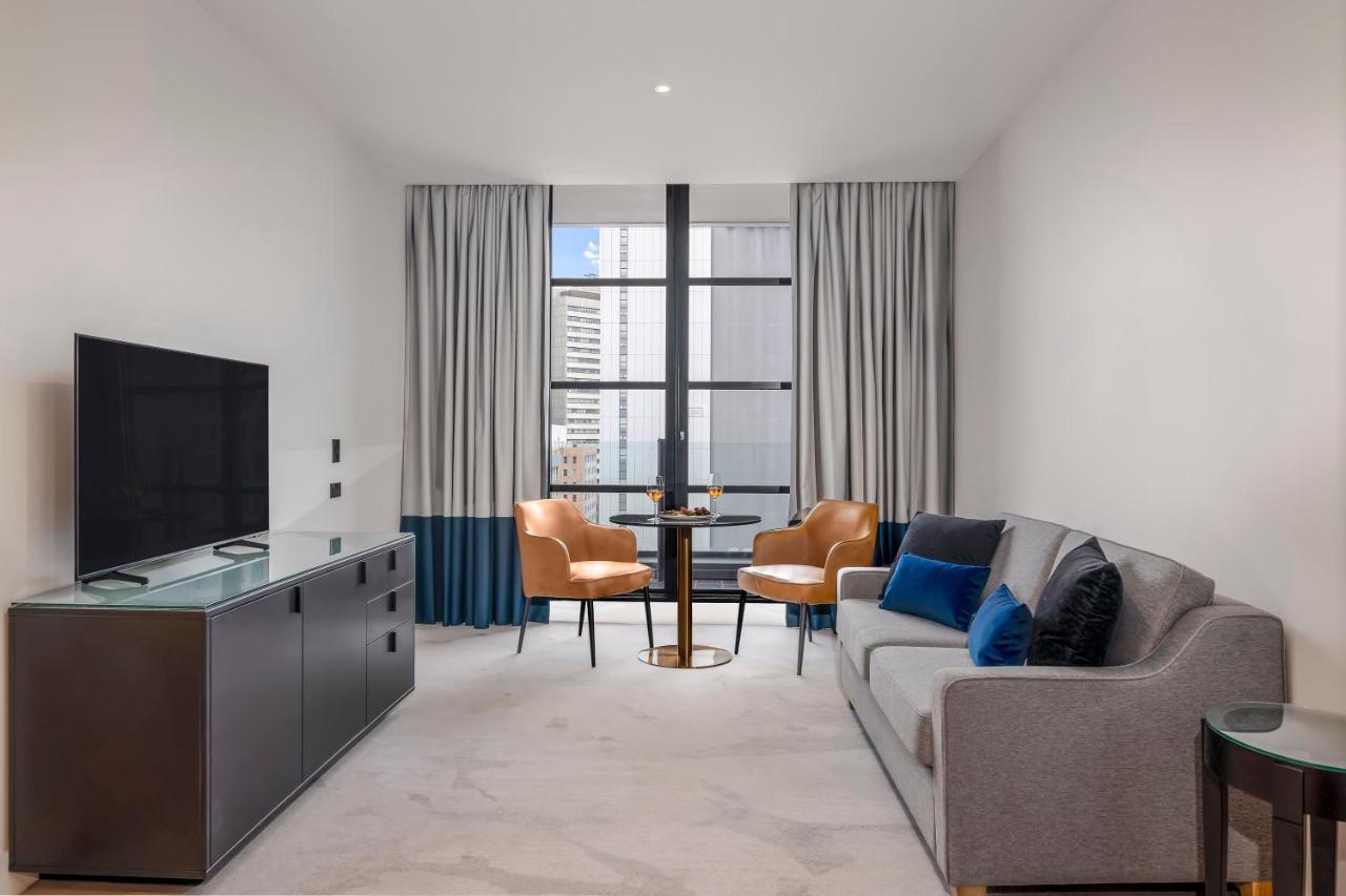 Peppers Waymouth Hotel Adelaide Bagian luar foto Living room