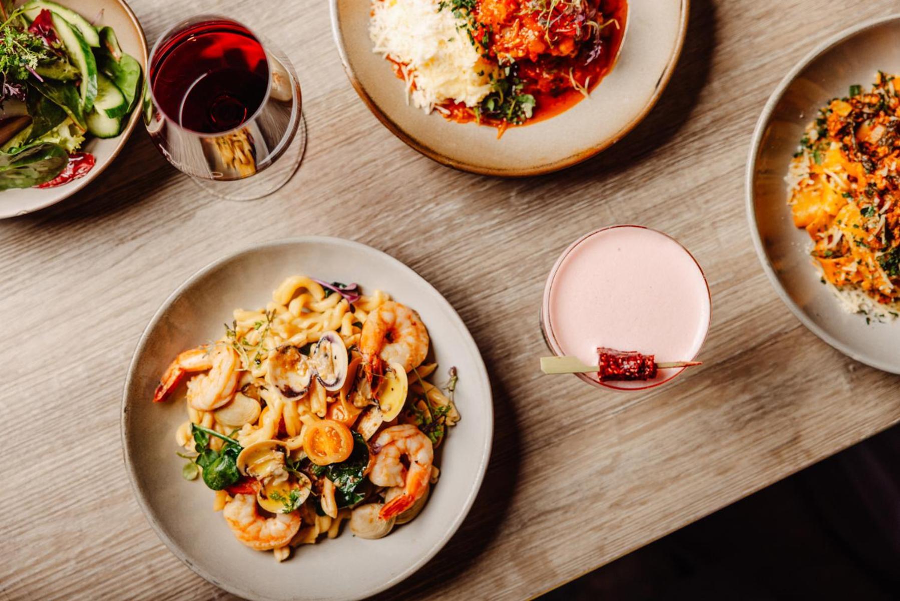 Peppers Waymouth Hotel Adelaide Bagian luar foto Dishes at the restaurant